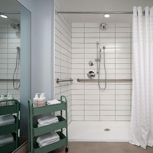 Deluxe Guest Room Tub Fireplace Mobility Accessible